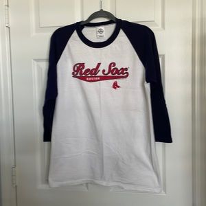 Ladies Red Sox 3/4 length sleeve jersey.